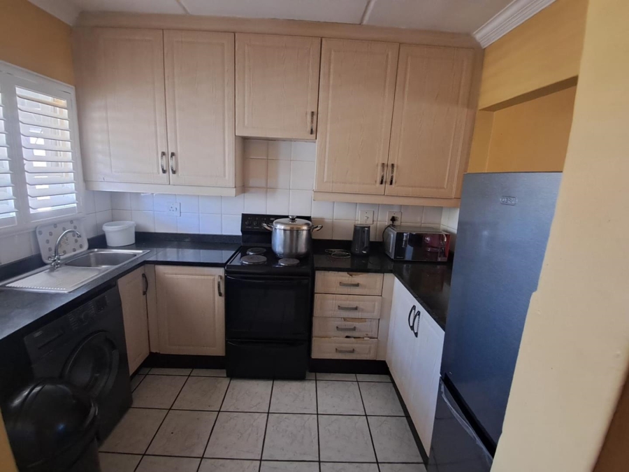 To Let 2 Bedroom Property for Rent in Vorna Valley Gauteng