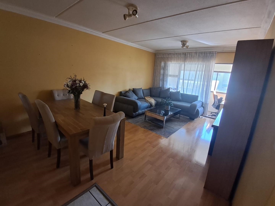 To Let 2 Bedroom Property for Rent in Vorna Valley Gauteng