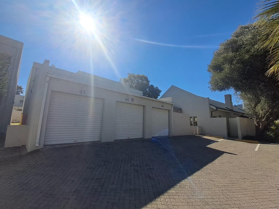 2 Bedroom Property for Sale in Vorna Valley Gauteng