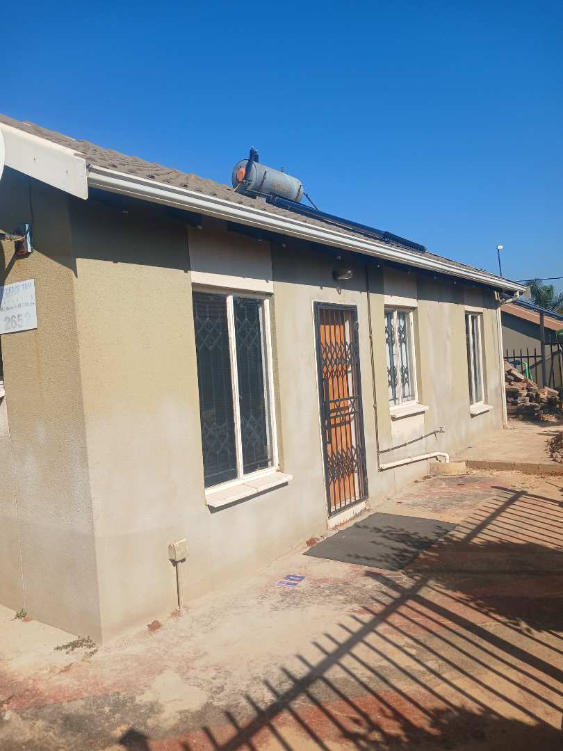 3 Bedroom Property for Sale in Rosslyn Gauteng