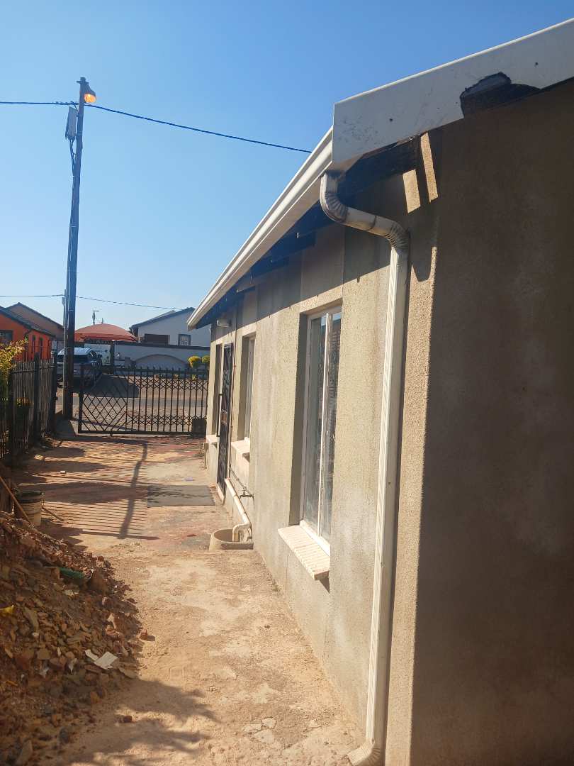 3 Bedroom Property for Sale in Rosslyn Gauteng