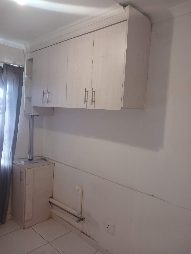 3 Bedroom Property for Sale in Rosslyn Gauteng