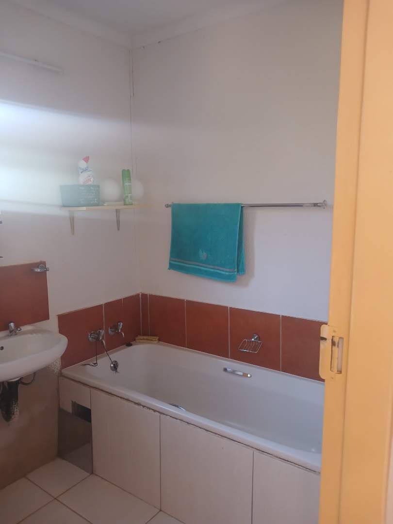 3 Bedroom Property for Sale in Rosslyn Gauteng