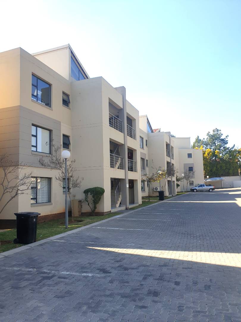 2 Bedroom Property for Sale in Beverley Gauteng