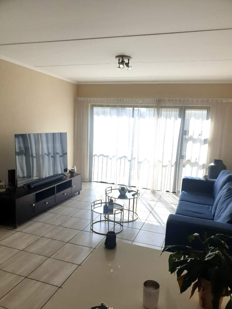2 Bedroom Property for Sale in Beverley Gauteng