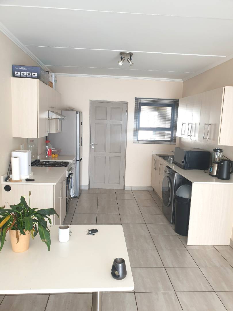 2 Bedroom Property for Sale in Beverley Gauteng