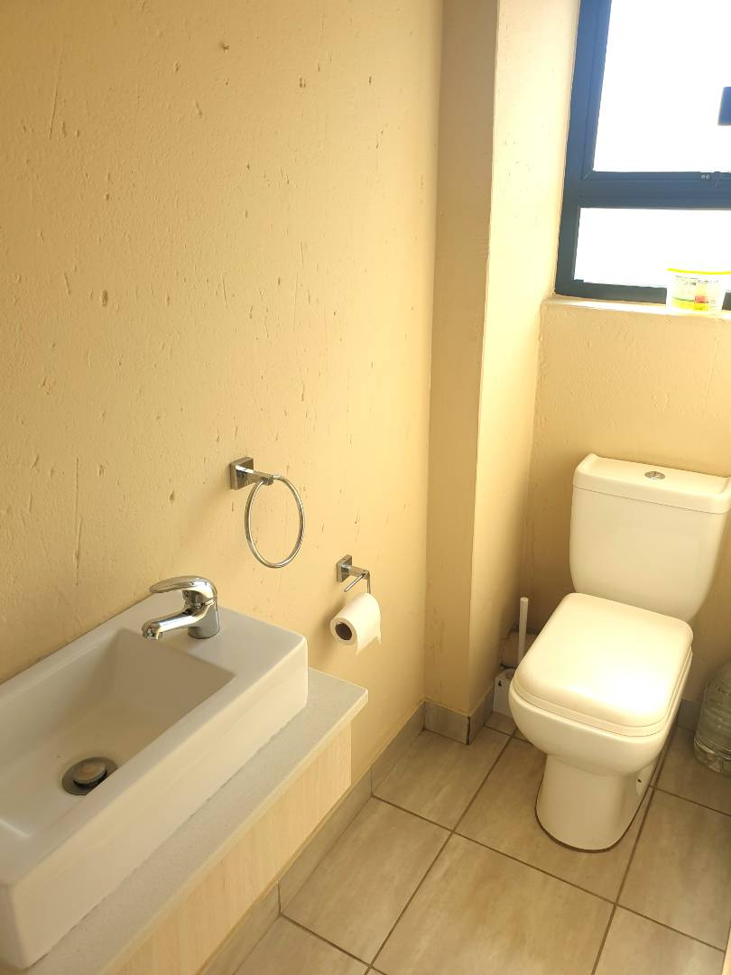 2 Bedroom Property for Sale in Beverley Gauteng