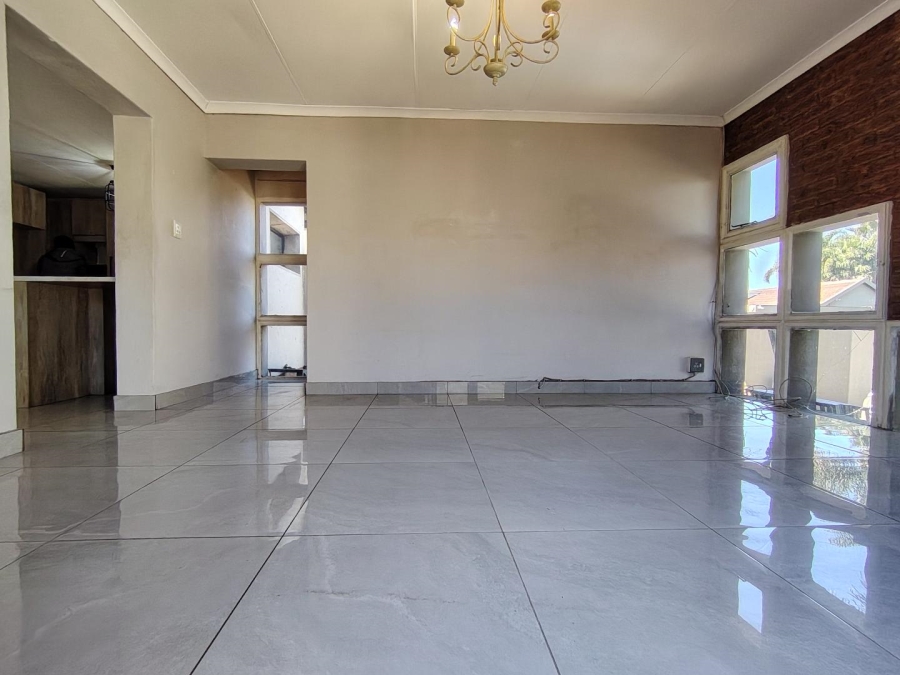 2 Bedroom Property for Sale in Van Riebeeck Park Gauteng