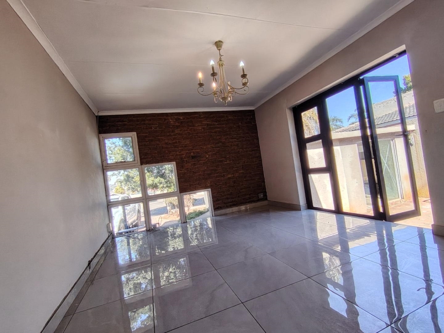 2 Bedroom Property for Sale in Van Riebeeck Park Gauteng