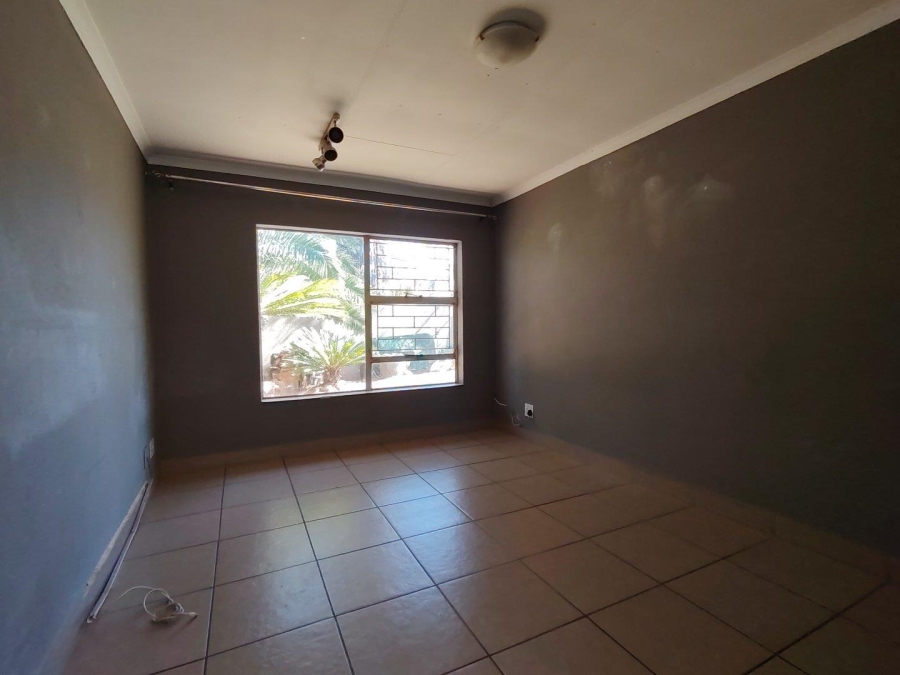 2 Bedroom Property for Sale in Van Riebeeck Park Gauteng