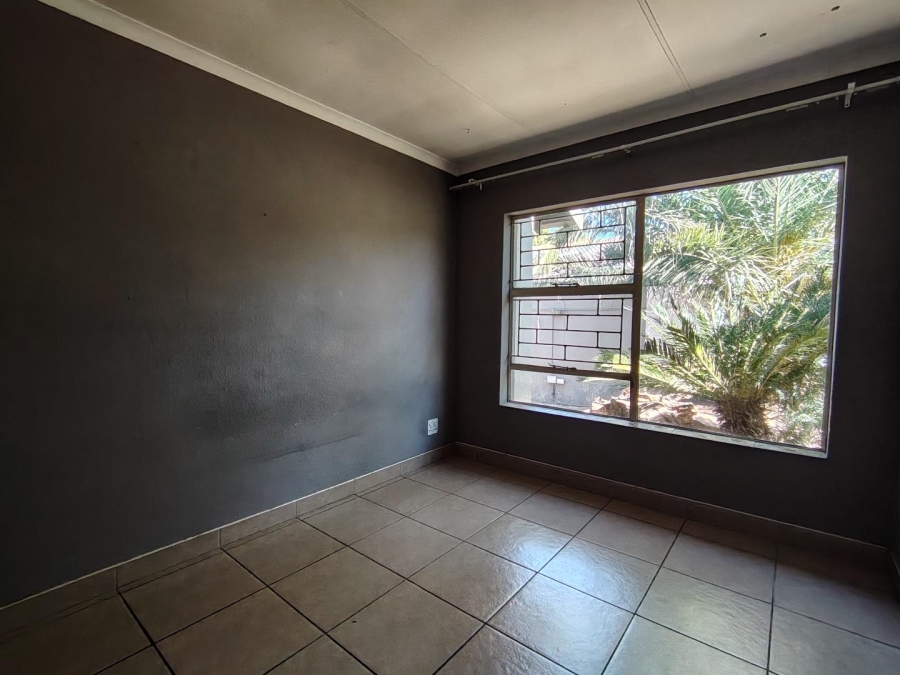 2 Bedroom Property for Sale in Van Riebeeck Park Gauteng