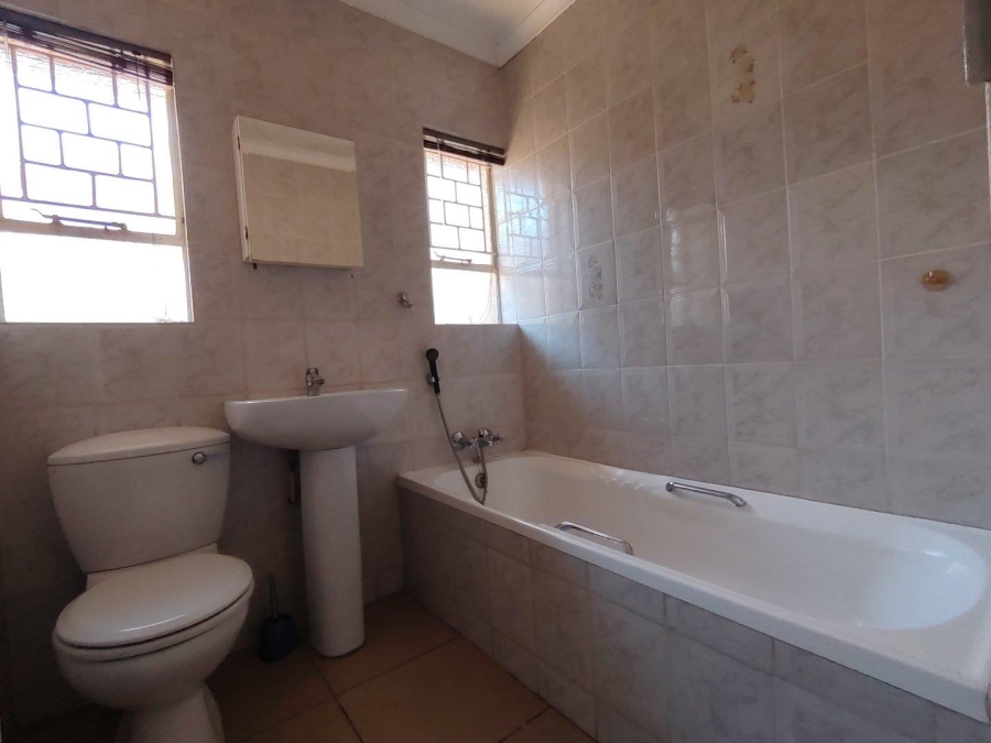 2 Bedroom Property for Sale in Van Riebeeck Park Gauteng