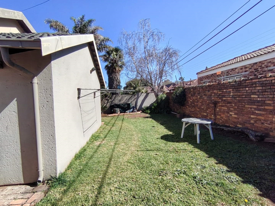 2 Bedroom Property for Sale in Van Riebeeck Park Gauteng