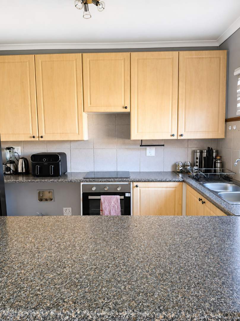 To Let 2 Bedroom Property for Rent in Equestria Gauteng