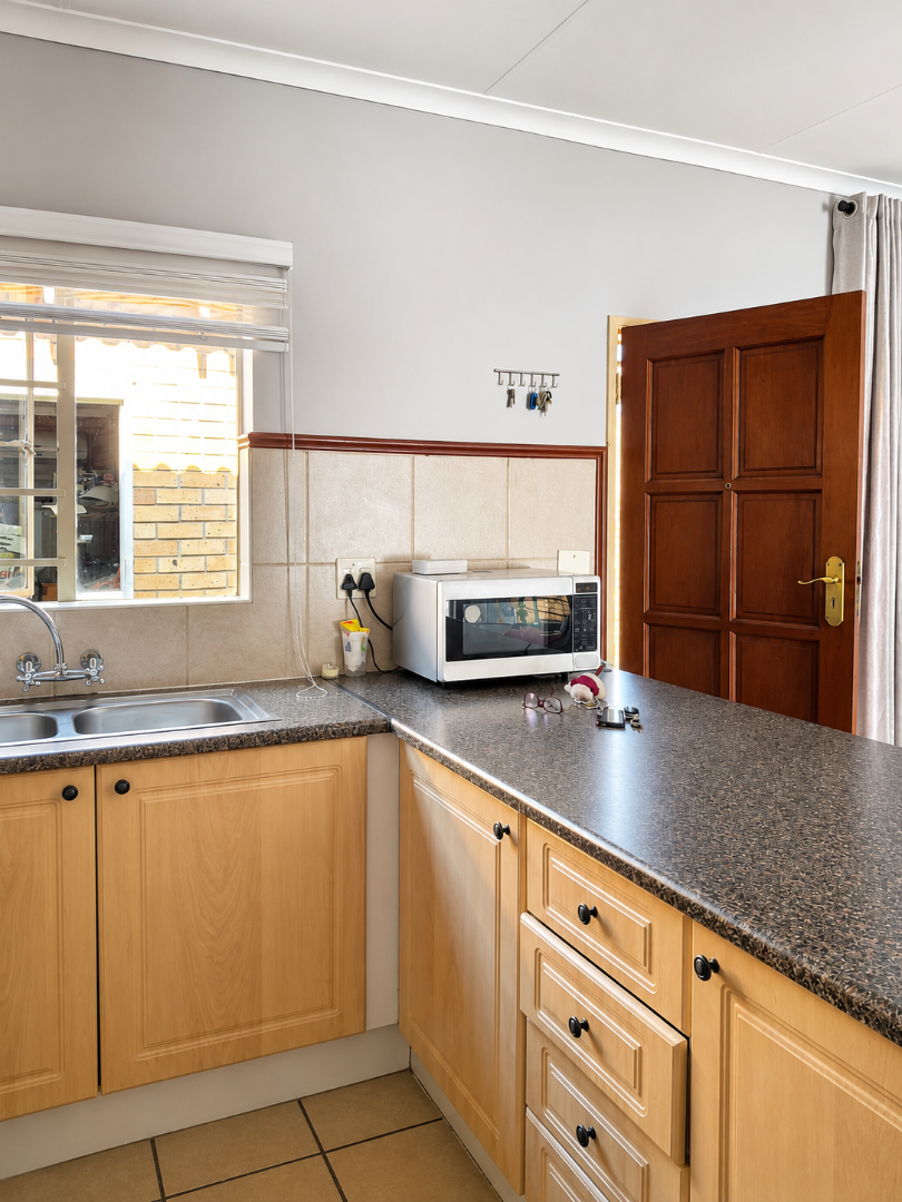 To Let 2 Bedroom Property for Rent in Equestria Gauteng