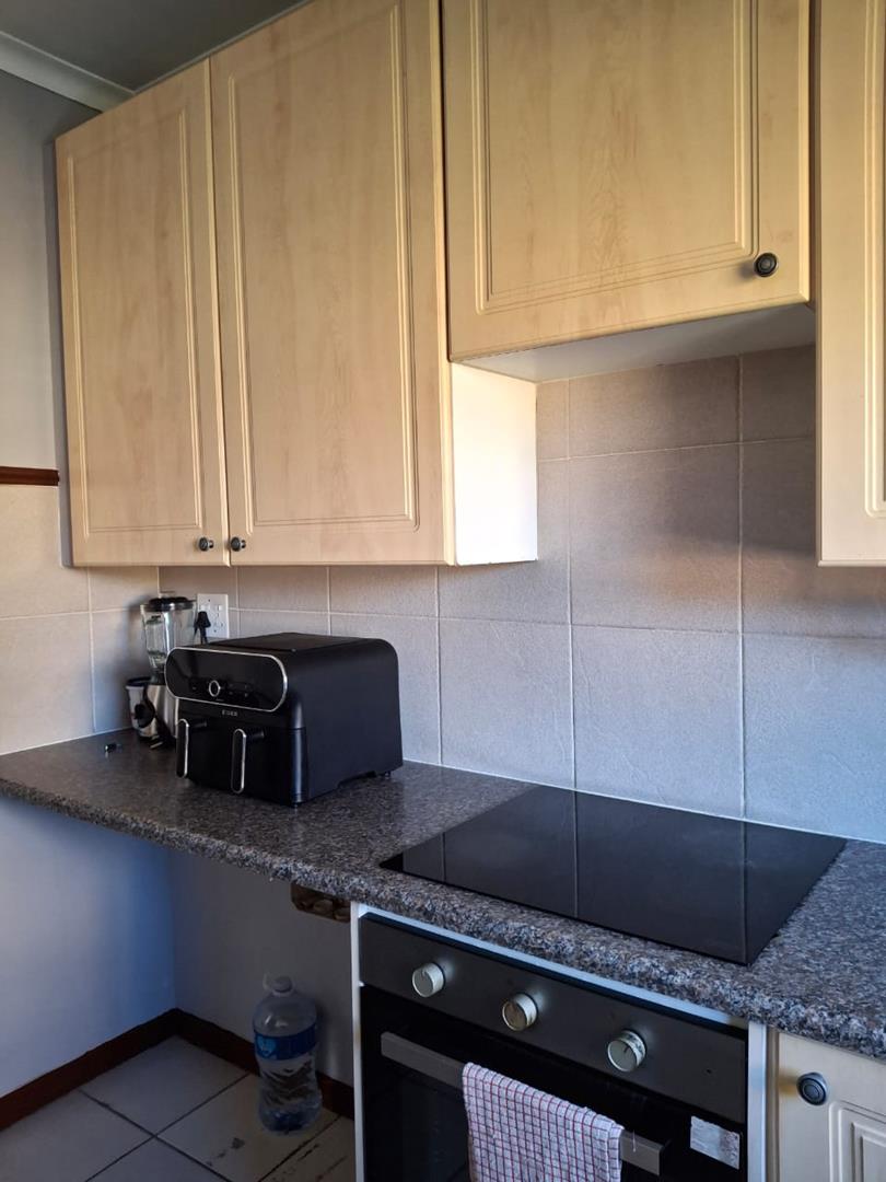 To Let 2 Bedroom Property for Rent in Equestria Gauteng