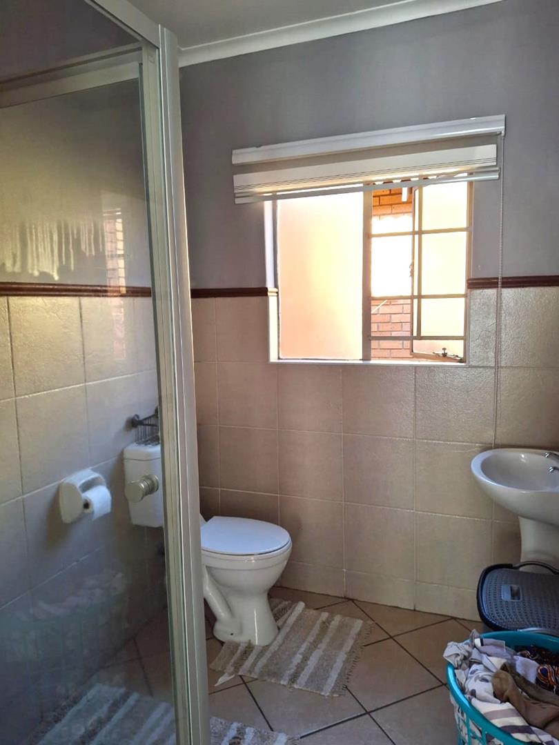 To Let 2 Bedroom Property for Rent in Equestria Gauteng