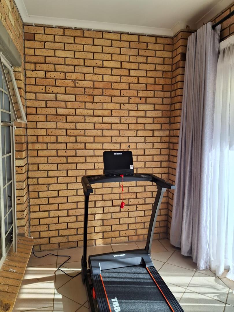 To Let 2 Bedroom Property for Rent in Equestria Gauteng