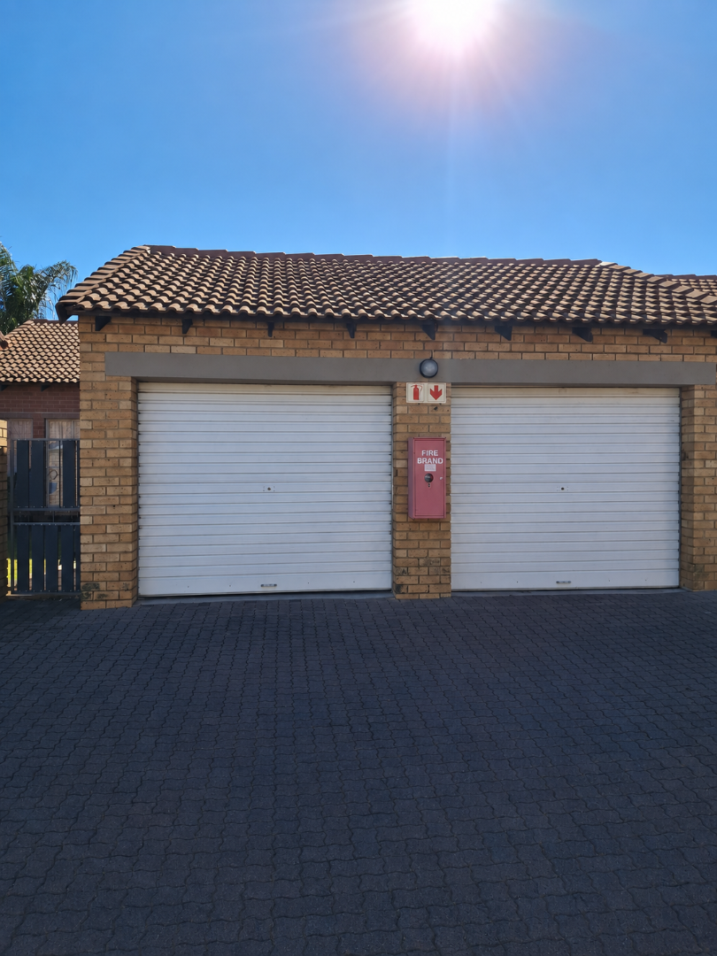 To Let 2 Bedroom Property for Rent in Equestria Gauteng