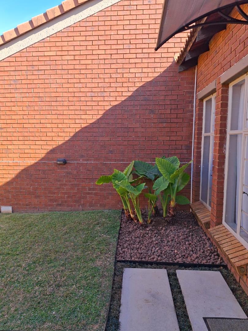 To Let 2 Bedroom Property for Rent in Equestria Gauteng