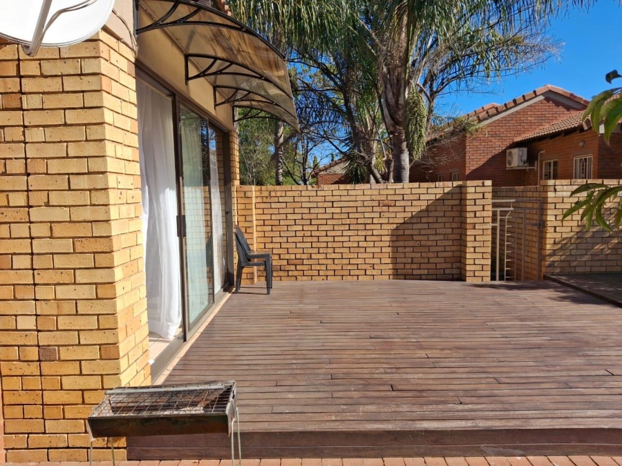 To Let 2 Bedroom Property for Rent in Equestria Gauteng