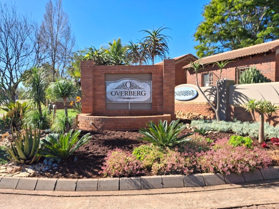 To Let 2 Bedroom Property for Rent in Equestria Gauteng