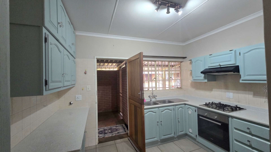 To Let 2 Bedroom Property for Rent in Montana Park Gauteng