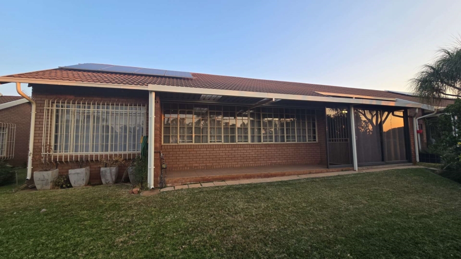 To Let 2 Bedroom Property for Rent in Montana Park Gauteng