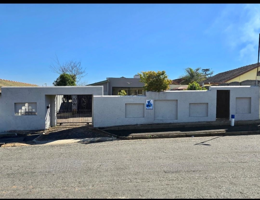 3 Bedroom Property for Sale in Sophiatown Gauteng
