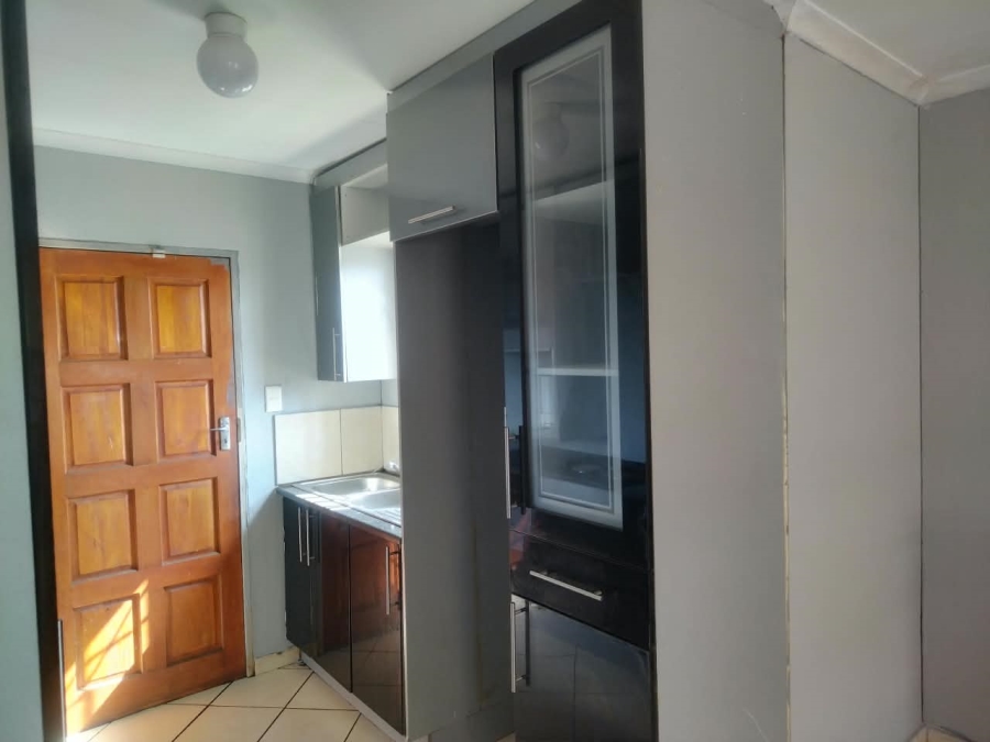 3 Bedroom Property for Sale in Rosslyn Gauteng