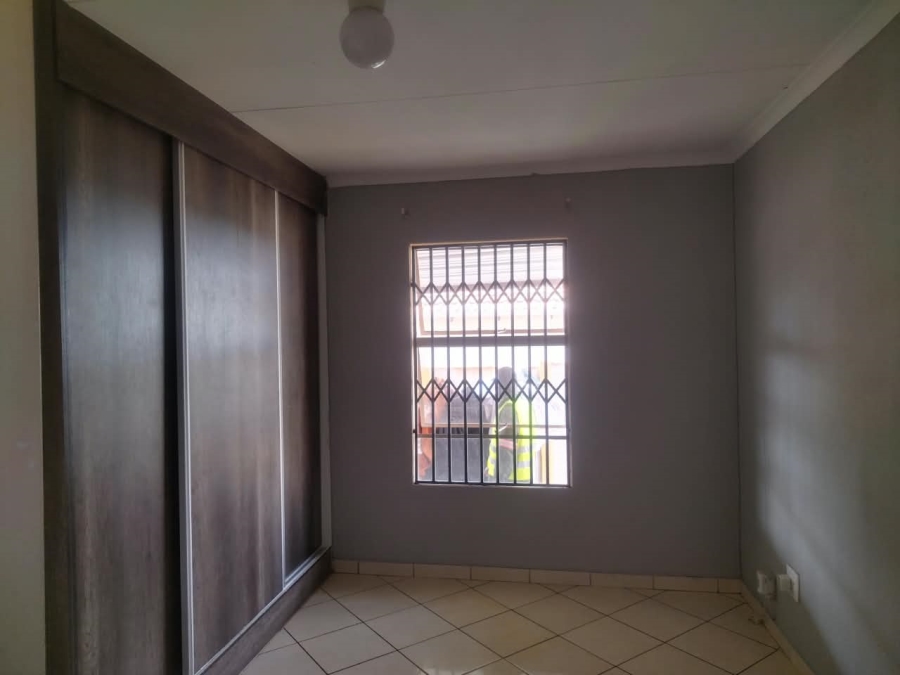 3 Bedroom Property for Sale in Rosslyn Gauteng