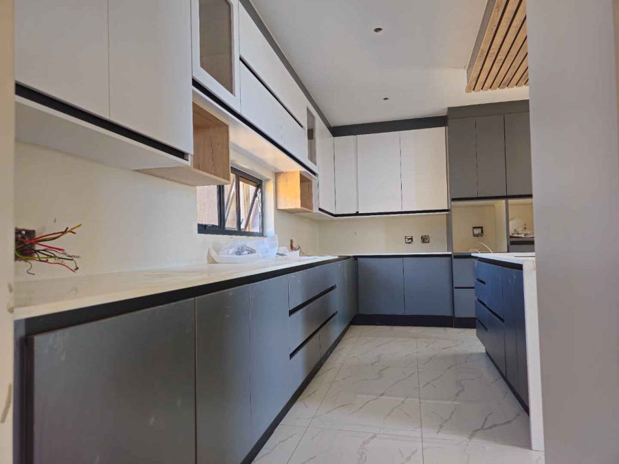 5 Bedroom Property for Sale in Montana Gauteng
