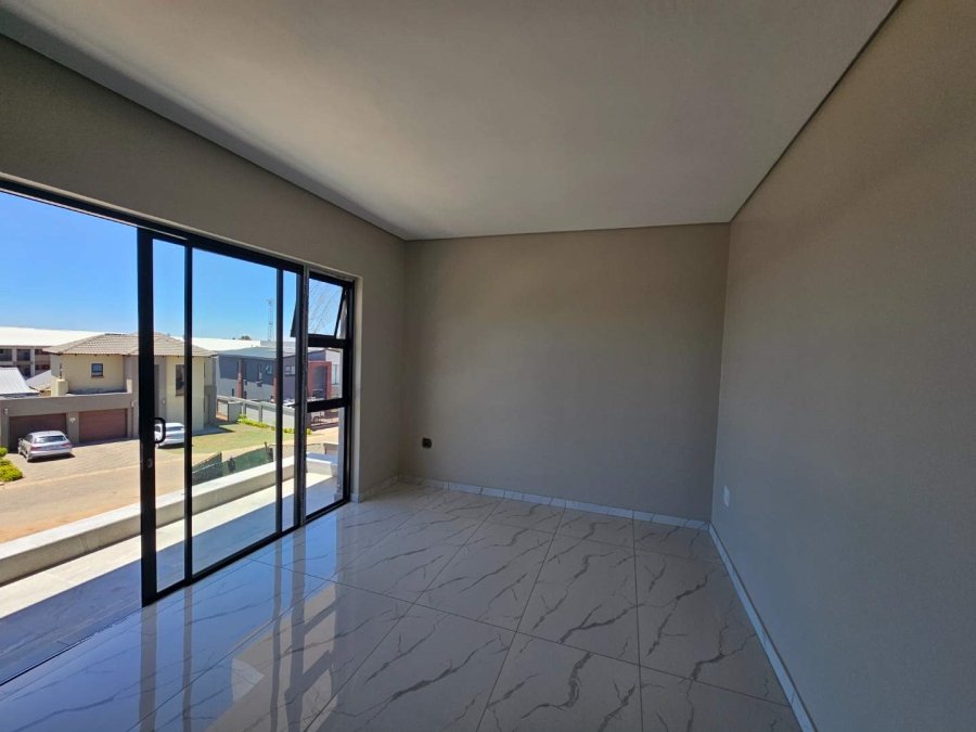 5 Bedroom Property for Sale in Montana Gauteng