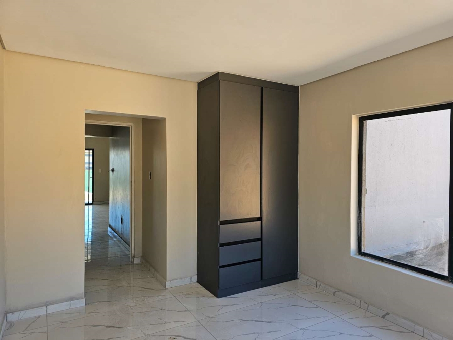 5 Bedroom Property for Sale in Montana Gauteng