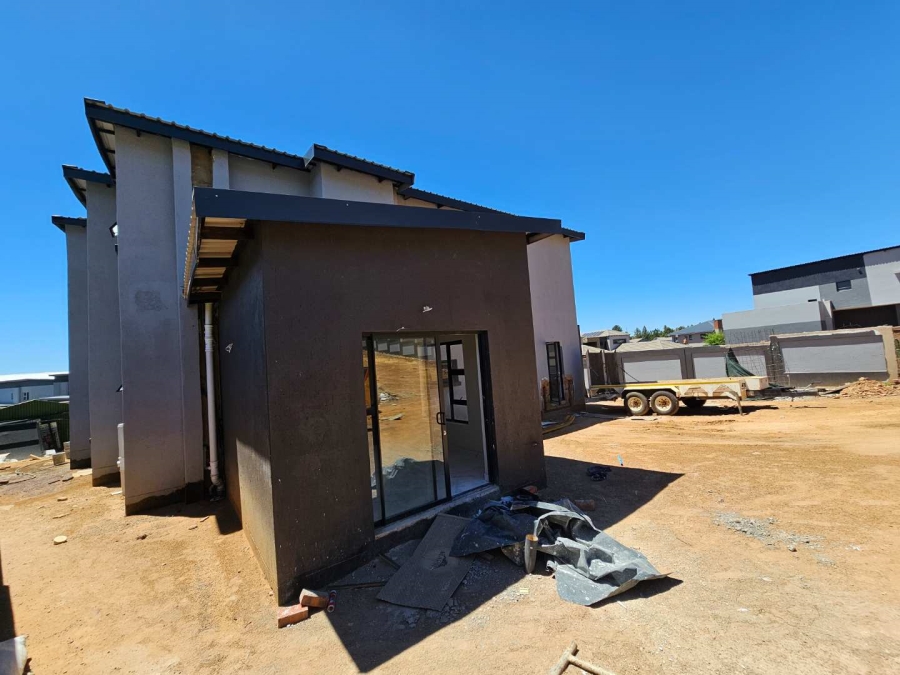 5 Bedroom Property for Sale in Montana Gauteng