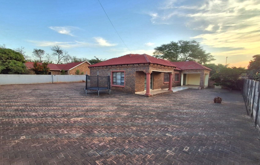 4 Bedroom Property for Sale in The Orchards Gauteng