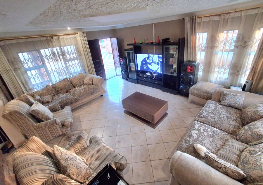 4 Bedroom Property for Sale in The Orchards Gauteng