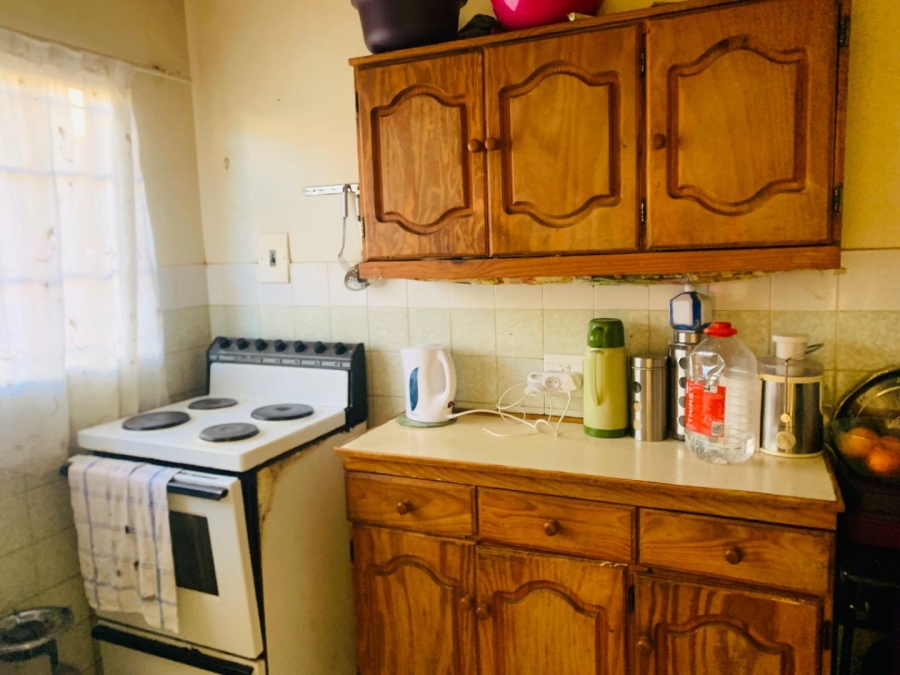 2 Bedroom Property for Sale in Towerby Gauteng