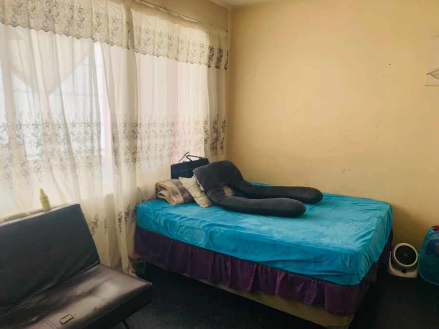 2 Bedroom Property for Sale in Towerby Gauteng