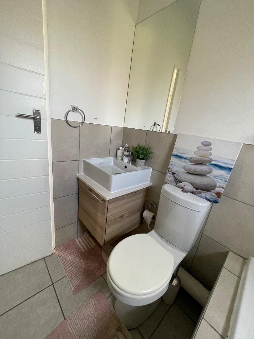 4 Bedroom Property for Sale in Esther Park Gauteng