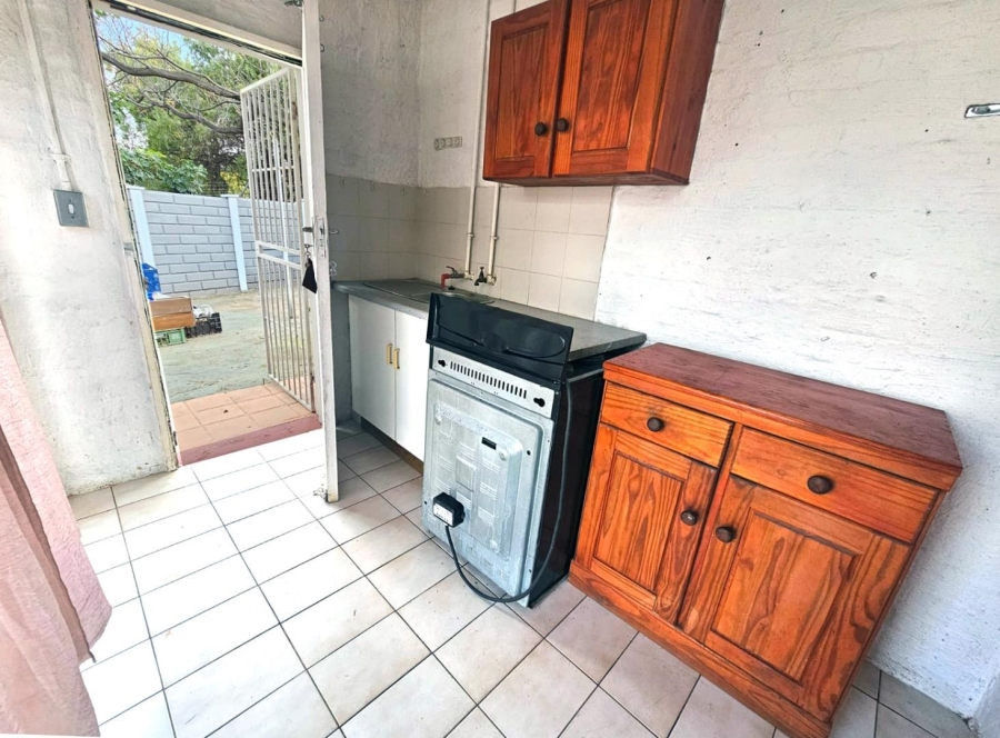 To Let 1 Bedroom Property for Rent in Radiokop Gauteng