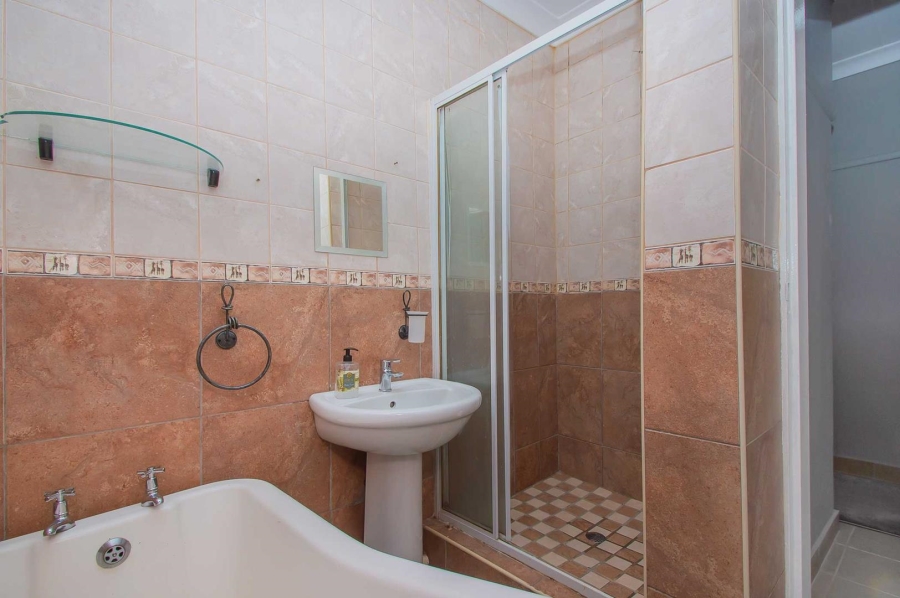3 Bedroom Property for Sale in Discovery Gauteng