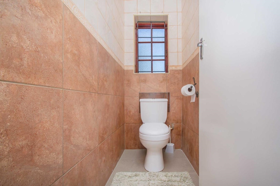 3 Bedroom Property for Sale in Discovery Gauteng