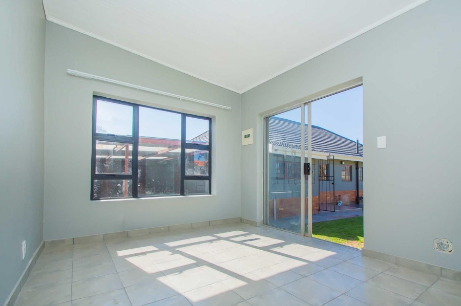 3 Bedroom Property for Sale in Discovery Gauteng