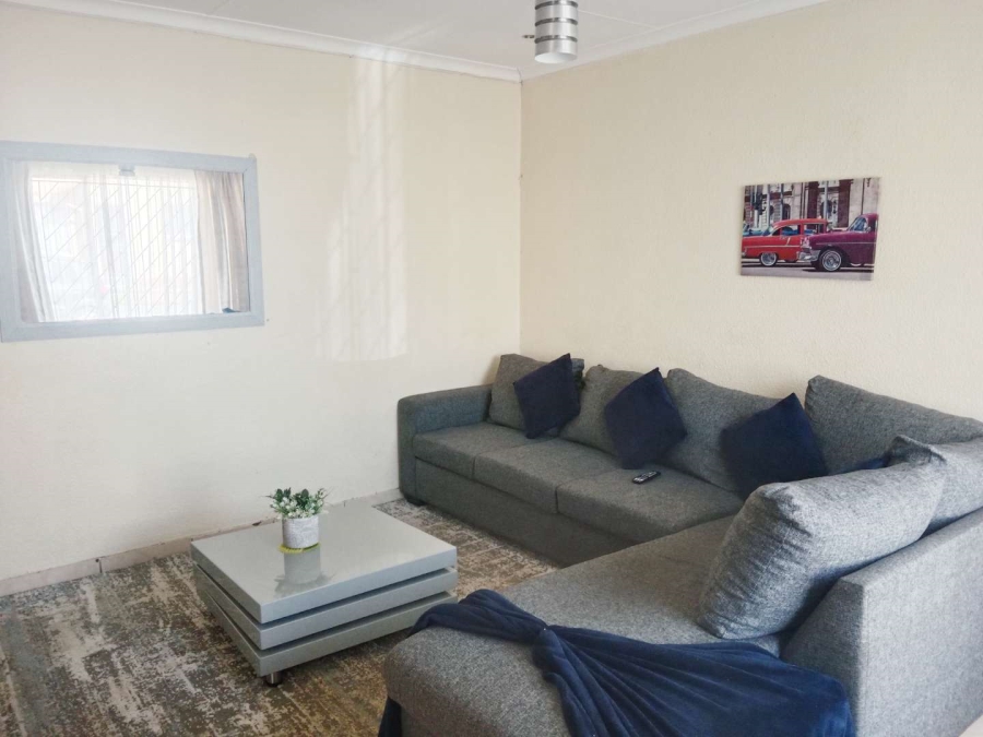 To Let 3 Bedroom Property for Rent in Lyndhurst Gauteng
