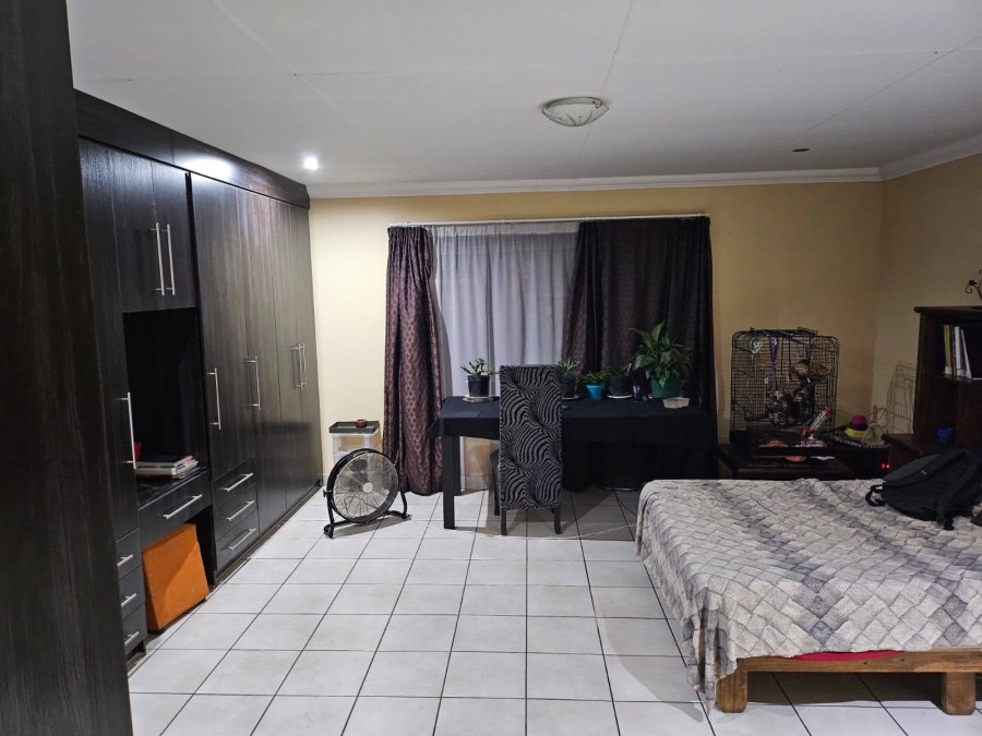 3 Bedroom Property for Sale in Rothdene Gauteng