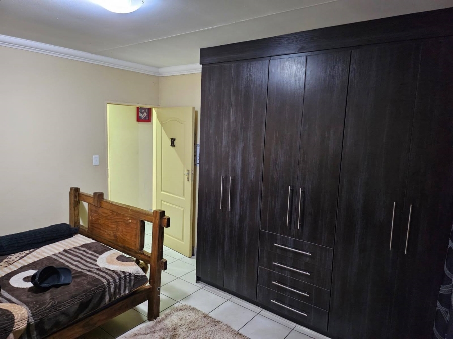 3 Bedroom Property for Sale in Rothdene Gauteng
