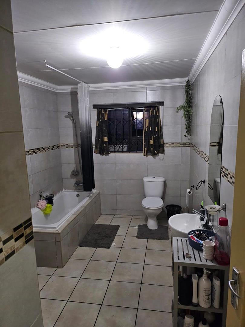3 Bedroom Property for Sale in Rothdene Gauteng
