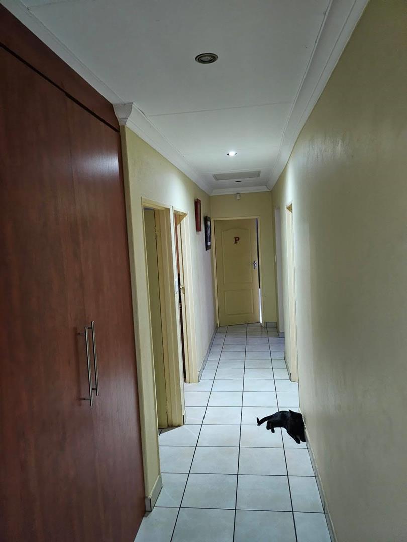 3 Bedroom Property for Sale in Rothdene Gauteng