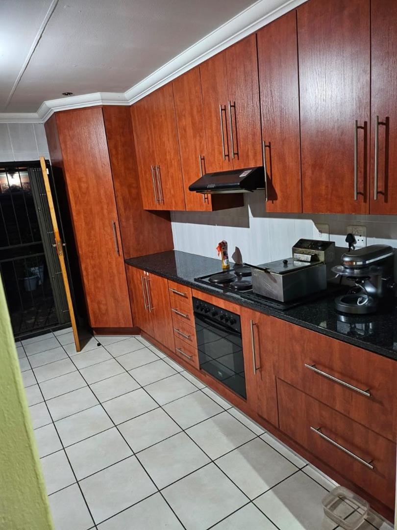 3 Bedroom Property for Sale in Rothdene Gauteng